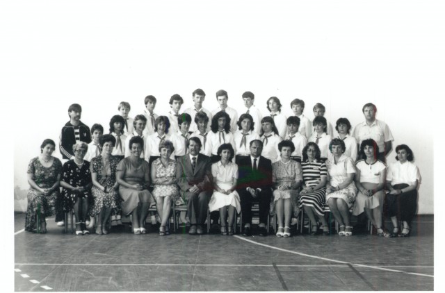 1984. 8.c
