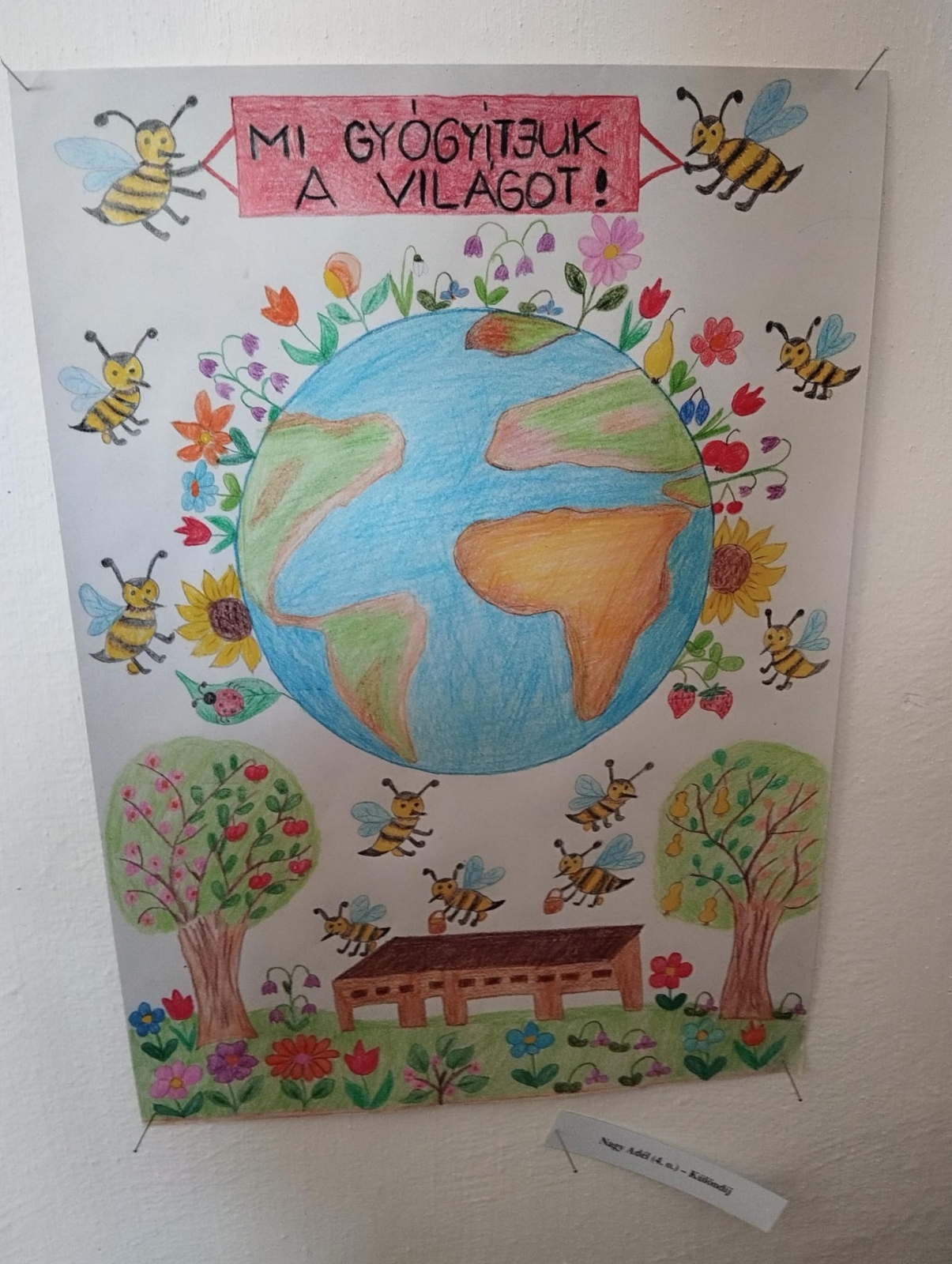 A méhek világa pályázaton mutatták meg alsó tagozatos diákjaink kreativitásukat 