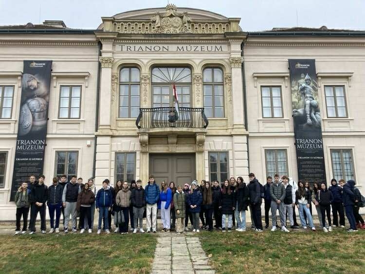 Nemzeti Emlék Program - Várpalota Trianon Múzeum 