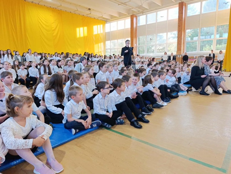 1956. október 23 -ra emlékeztünk