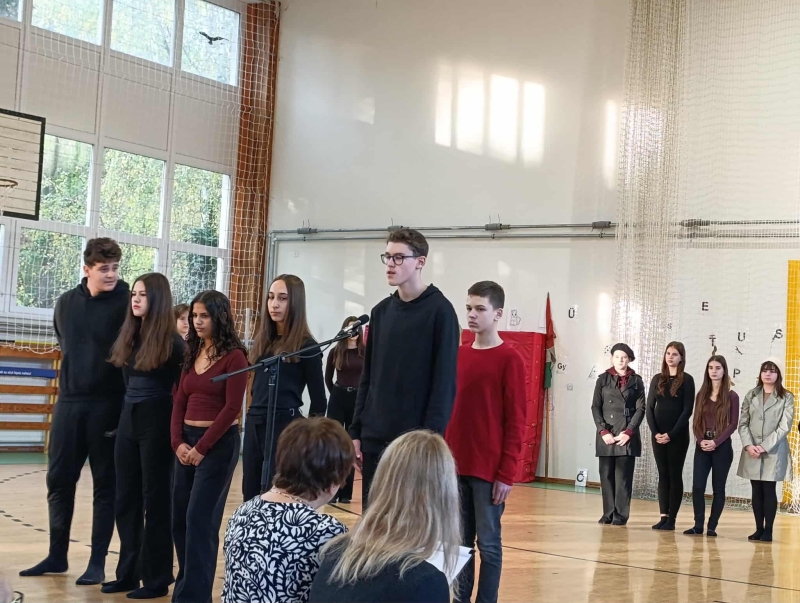 1956. október 23 -ra emlékeztünk