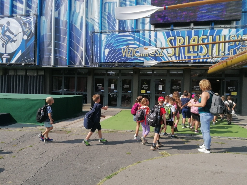 Kitűnő tanulók nagy "Csobbanása"