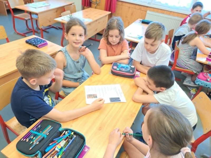 NÁDASDY 50 VETÉLKEDŐ ÉS RAJZVERSENY A 2. ÉVFOLYAMON