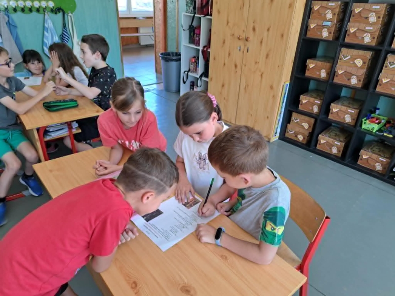 NÁDASDY 50 VETÉLKEDŐ ÉS RAJZVERSENY A 2. ÉVFOLYAMON