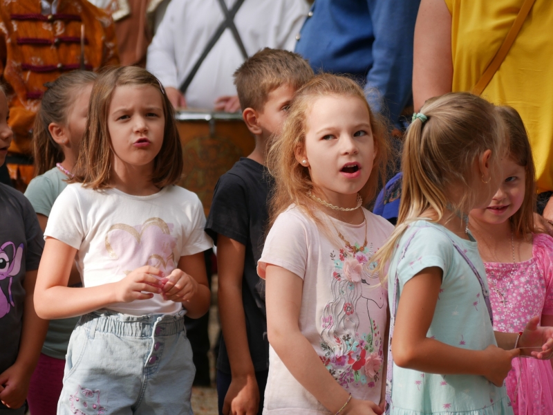 Kis elsősök avatás a Nádasdy fesztiválon