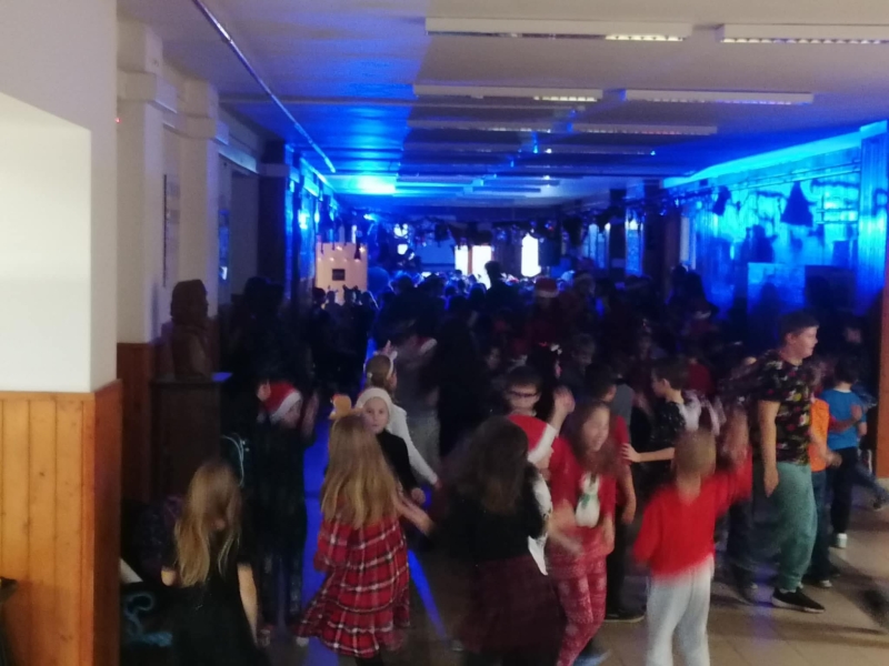 A Mikulás járt nálunk... délután pedig Mikulás disco