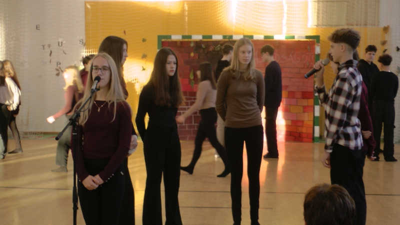 1956. október 23 -ra emlékeztünk