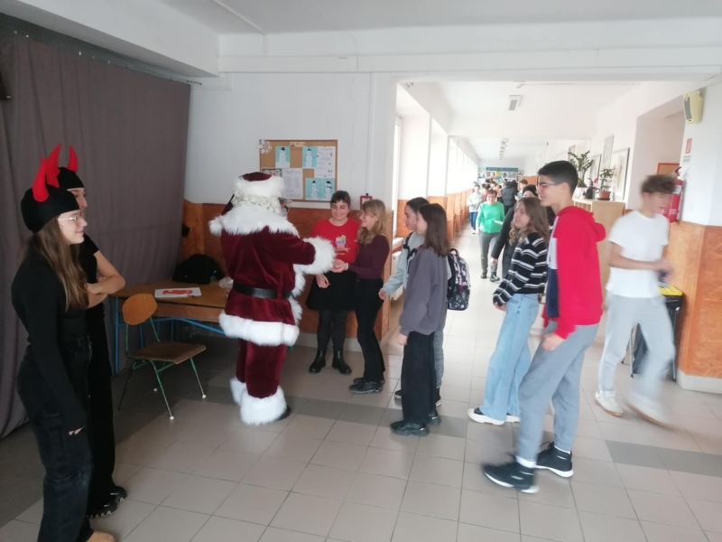 A Mikulás járt nálunk... délután pedig Mikulás disco