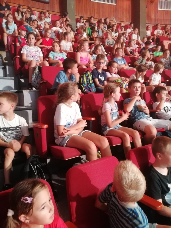 Kitűnő tanulók nagy "Csobbanása"